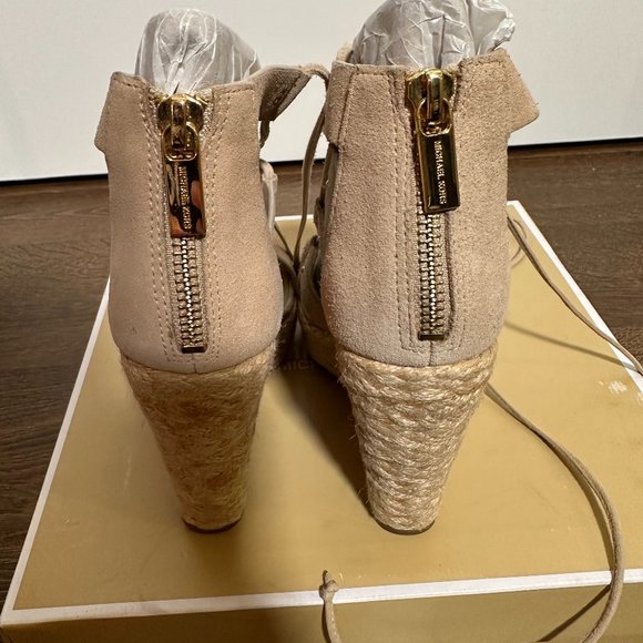Michael Kors Beige Lace-up Wedges Size 5 - Picture 6 of 9